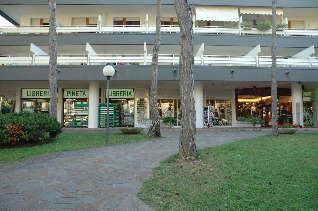 Residence Isvico Lignano Sabbiadoro Exteriér fotografie